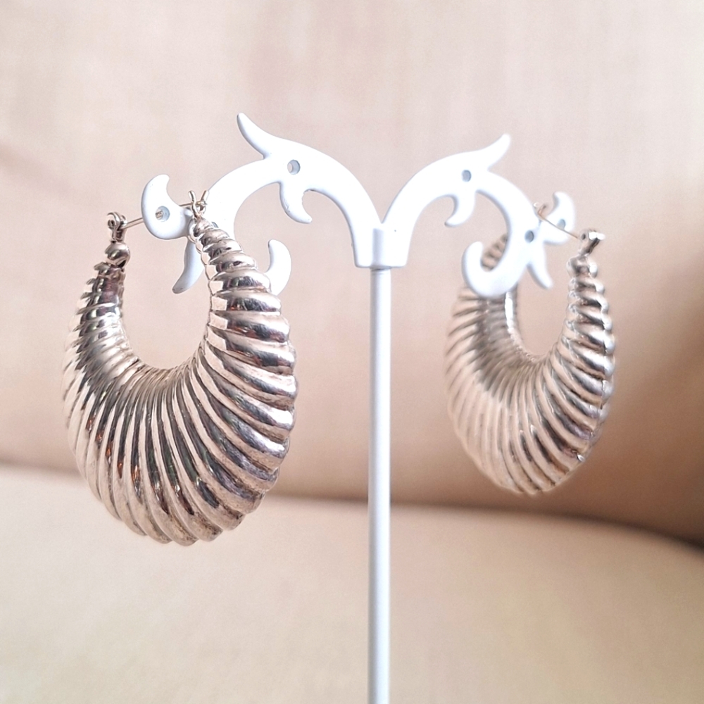 VINTAGE STERLING SILVER PUFFY CROISSANT HOOP EARRINGS
